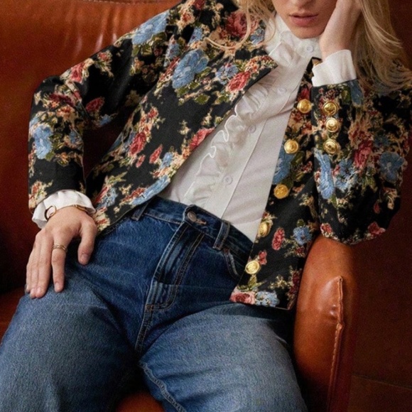 Classic Floral Tapestry Button Detail Jacket - Picture 1 of 11